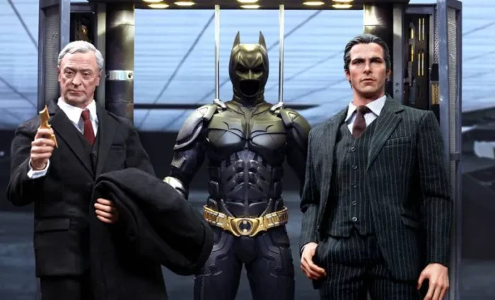 Batman Armory With Alfred And Bruce Figure Set - Görsel 12