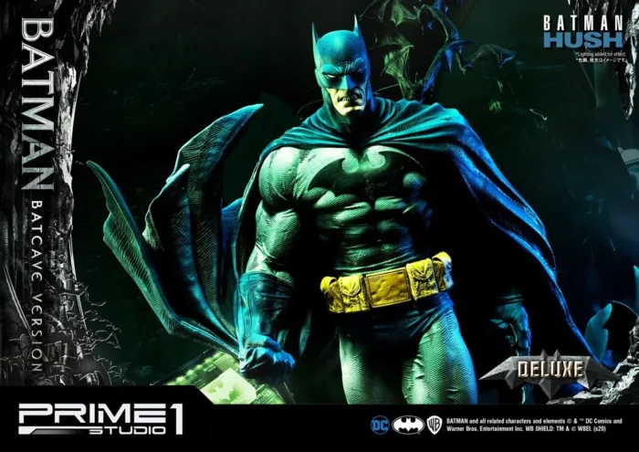 DC Comics: Batman Hush - Deluxe Batcave Batman Statue Bonus Version - Görsel 17