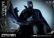 DC Comics: Batman Hush - Deluxe Batcave Batman Statue Bonus Version - Görsel 42