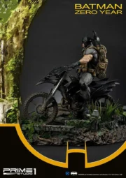 Ultimate Museum Masterline Batman (Comics) Batman Zero Year - Görsel 13