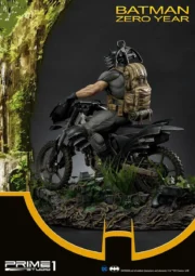 Ultimate Museum Masterline Batman (Comics) Batman Zero Year - Görsel 14