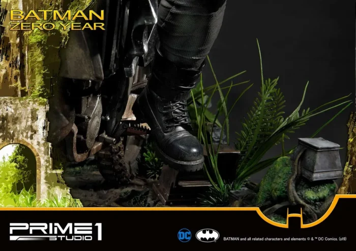 Ultimate Museum Masterline Batman (Comics) Batman Zero Year - Görsel 25